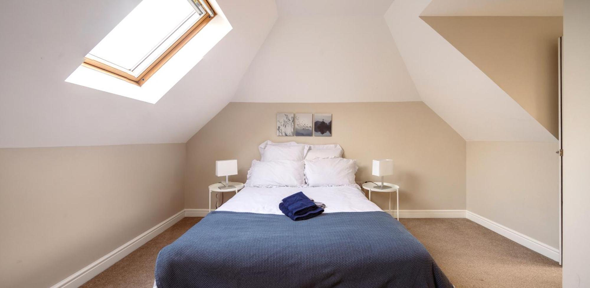 Family Home In Central Guildford With Parking מראה חיצוני תמונה