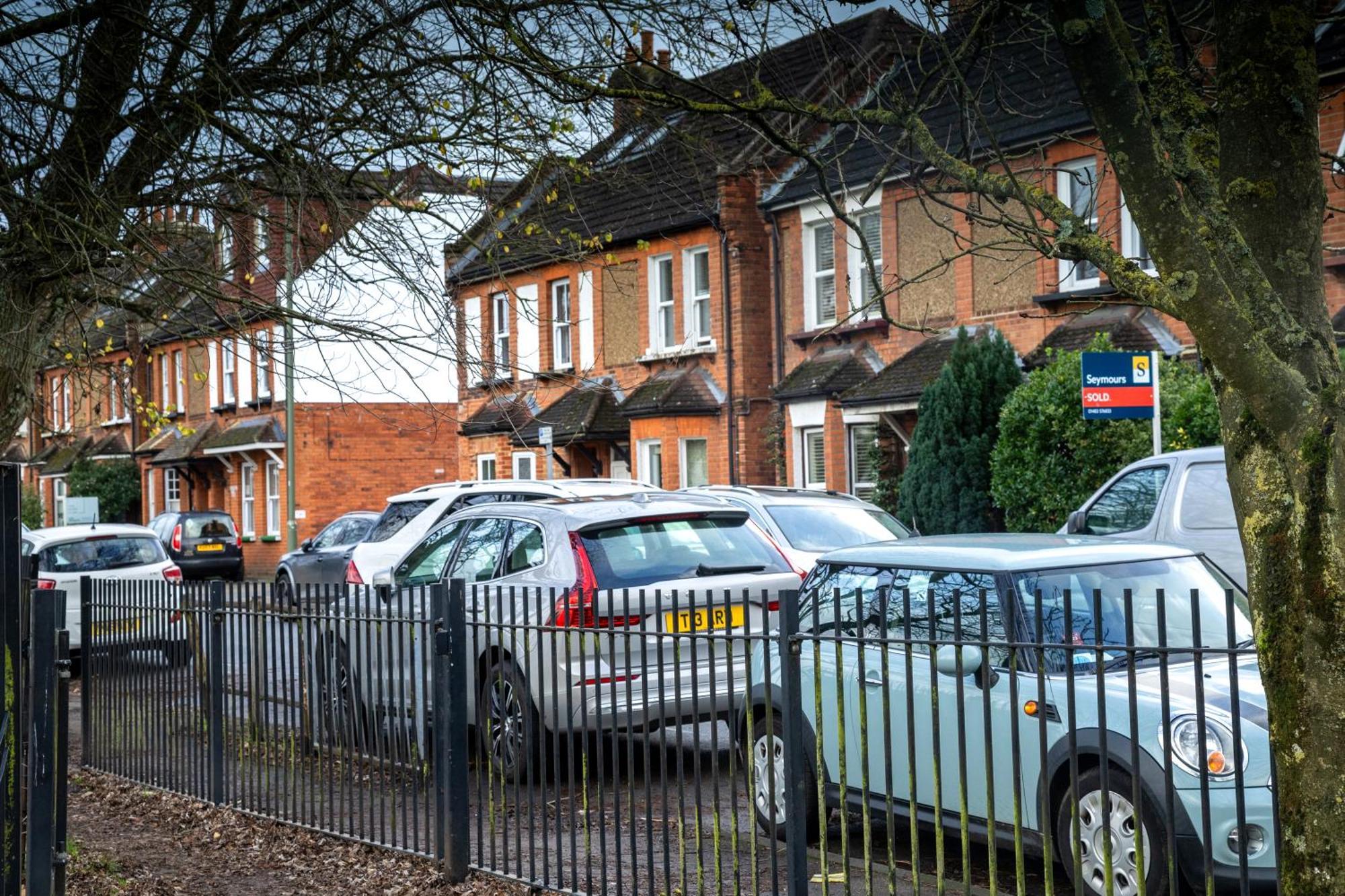 Family Home In Central Guildford With Parking מראה חיצוני תמונה